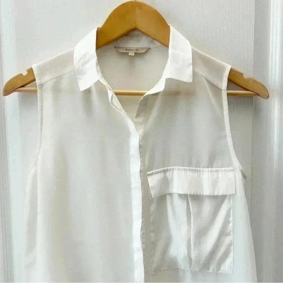 RW&CO Blouse Sheer  Sleeveless Shell White Button Front Shirt Size XS - Picture 7 of 16